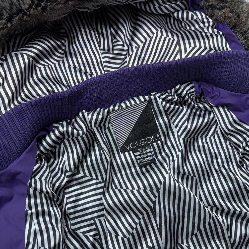 Y2K Purple Volcom Grunge Skater Faux Fur Hooded Puffer Jacket - Picture 7 of 8